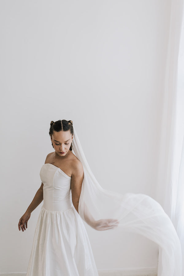 Luxe Minimal Veil